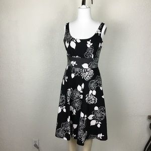 Donna Ricco Women  Midi Dress Sz 8 Sleeveless Floral Black/Ten Fit/Flare Cotton